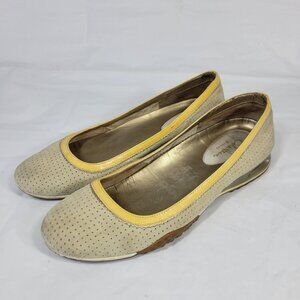 Cole Haan NikeAir Ballet Flats Women Size 7.5 Leather Yellow Slip On Travel